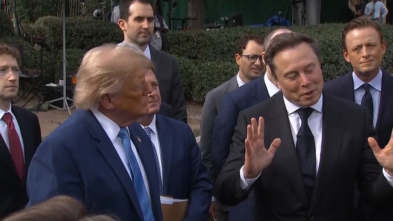 Durante la rueda de prensa estuvieron Donald Trump, Elon Musk, Dario Amodei y Sam Altman.