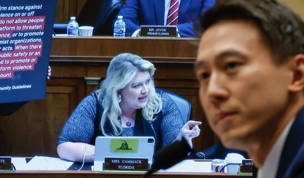 Shou Zi Chew, CEO de TikTok, en el Congreso de Estados Unidos