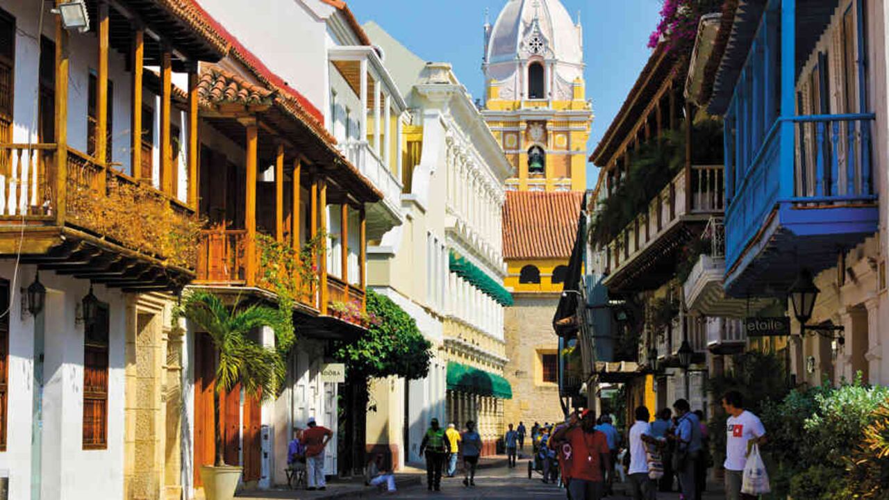 Cartagena requiere con urgencia de una transformación radical en su vida política.