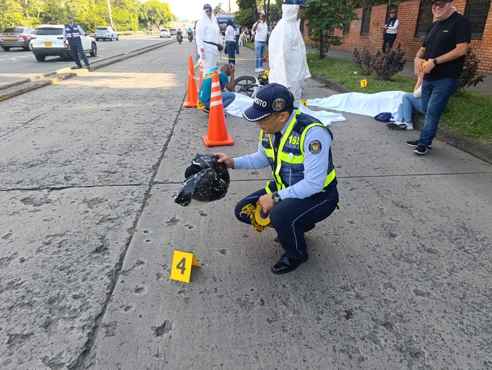 La Alcaldía de Cali realizó simulacros para concientizar a los caleños frente a la siniestralidad en la Feria de Cali.