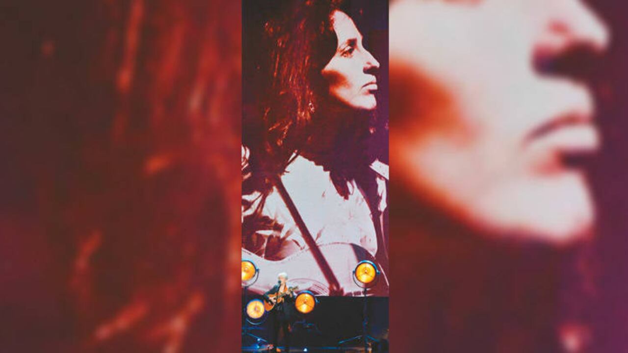 Joan Baez en la 32 Ceremonia Anual de Inducción al Salón de la Fama del Rock & Roll, el 7 de abril de 2017 en Nueva York