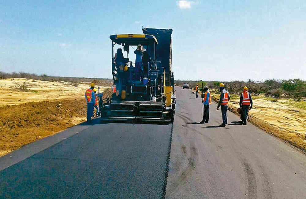 Mayapo-Manaure. En construcción: 33 kilómetros de pavimentación en vías. Inversión: 57.514 millones de pesos. Beneficio: facilitará la movilidad entre el área urbana y la zona costera de La Guajira e impulsará la visita de turistas a la región. Terminación de obra: diciembre 2018.