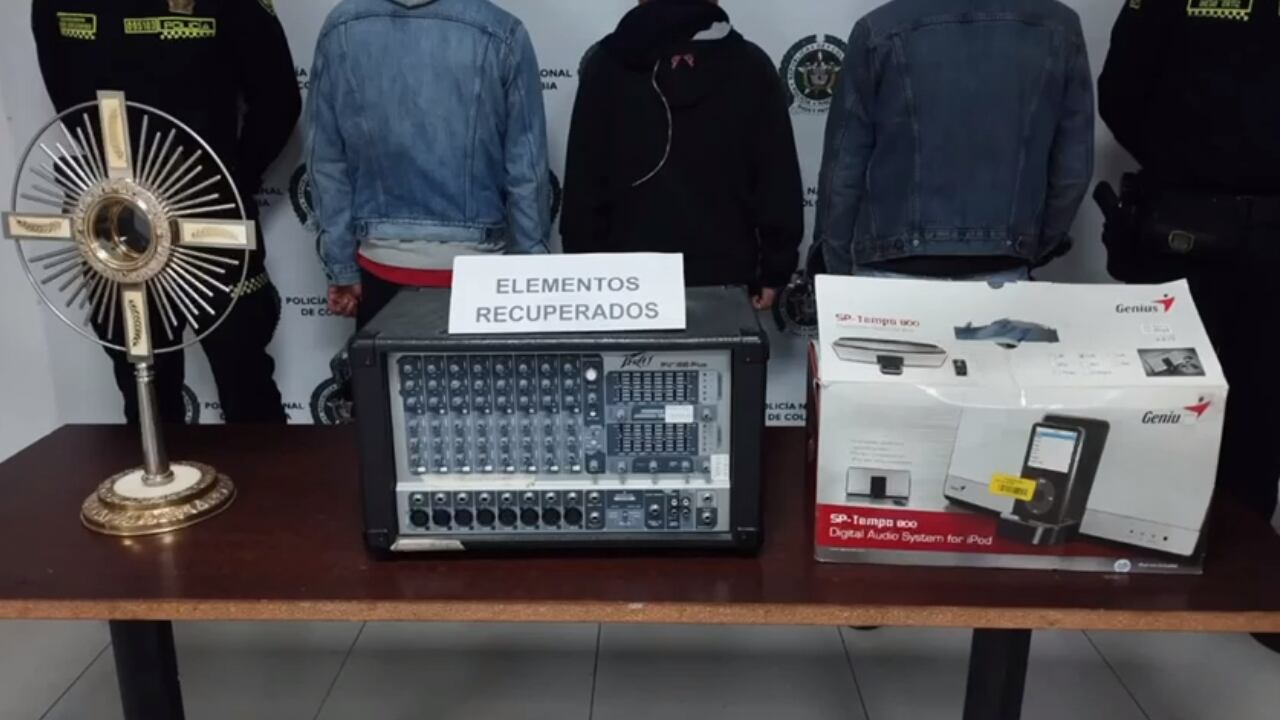 Con el cáliz en la mano: ladrones fueron descubiertos cuando intentaban desocupar una iglesia en Bogotá