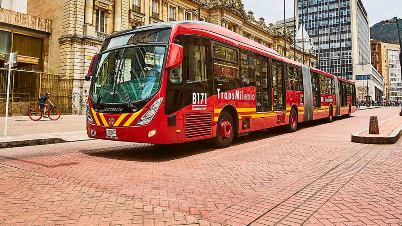 Solo un 13 po rciento de los usuarios se sienten satisfechos con TransMilenio, según la última encuesta de Bogotá Cómo Vamos.