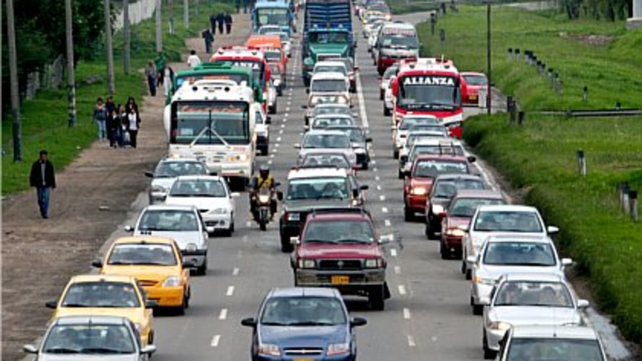 Una imagen constante de la Autopista Norte de Bogotá.