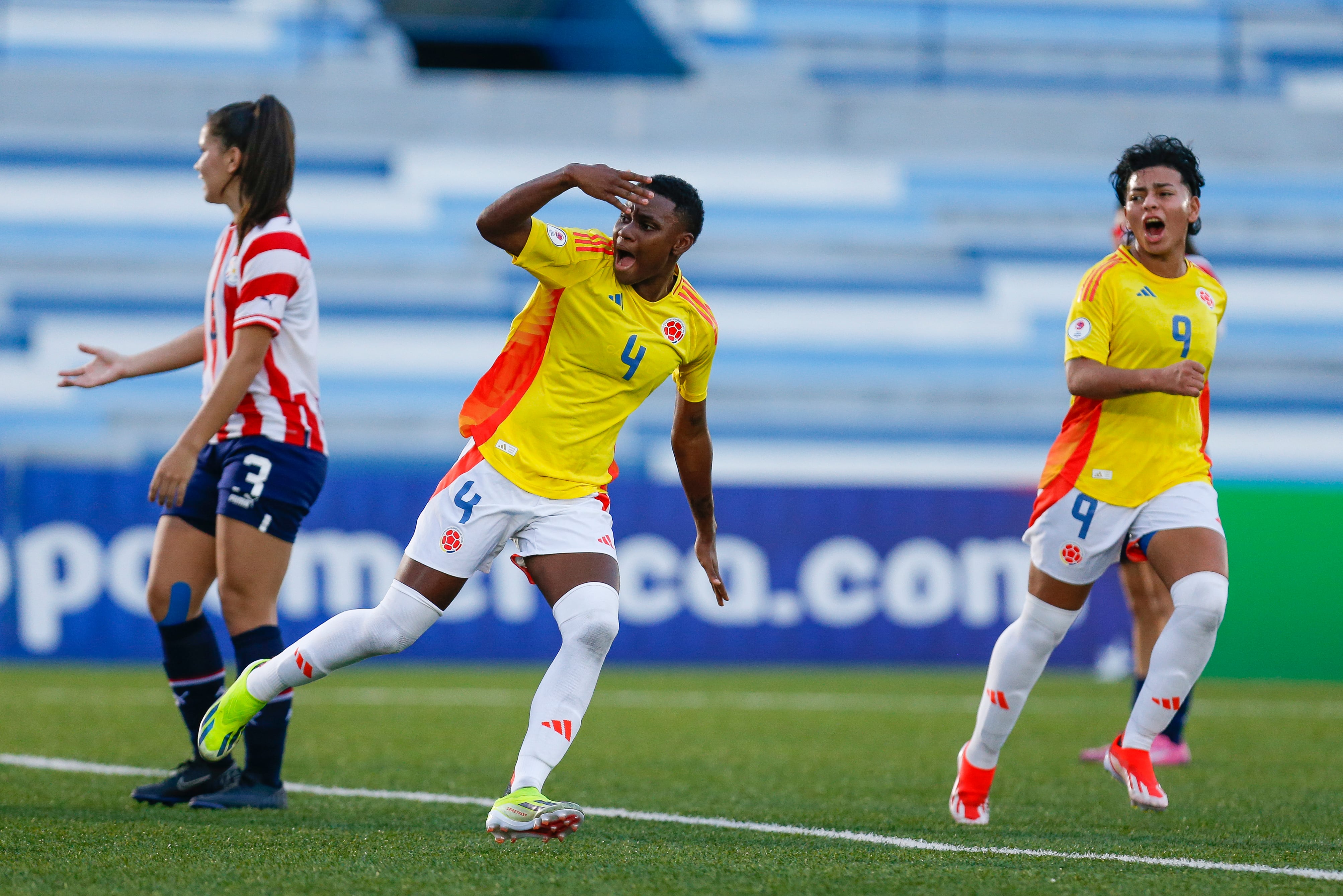 Imagen del partido entre Colombia y Paraguay por la fecha final del Sudamericano Femenino Sub-20.