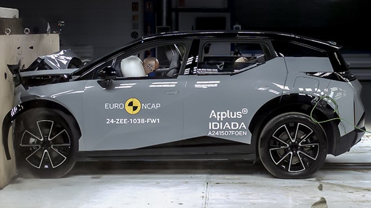 Euro NCAP (European New Car Assessment Programme), IIHS (Insurance Institute for Highway Safety) en Estados Unidos y Latin NCAP en América Latina, realizan pruebas de seguridad.