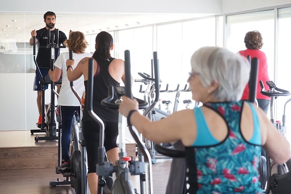 Muchos gimnasios pueden llegar a pagar hasta 16 dólares (unos 80.000 pesos colombianos) por hora. Incluso muchas personas contratan clases particulares. (Photo By Photogenic/Claudia Alba/Europa Press via Getty Images)