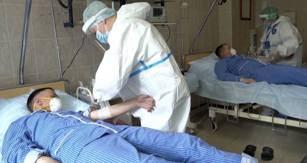 El alcalde de Moscú, Serguéi Sobianin, dijo que el brote en la ciudad se debe a la propagación de la variante Delta del virus, que fue identificada por primera vez en India y se considera más contagiosa.