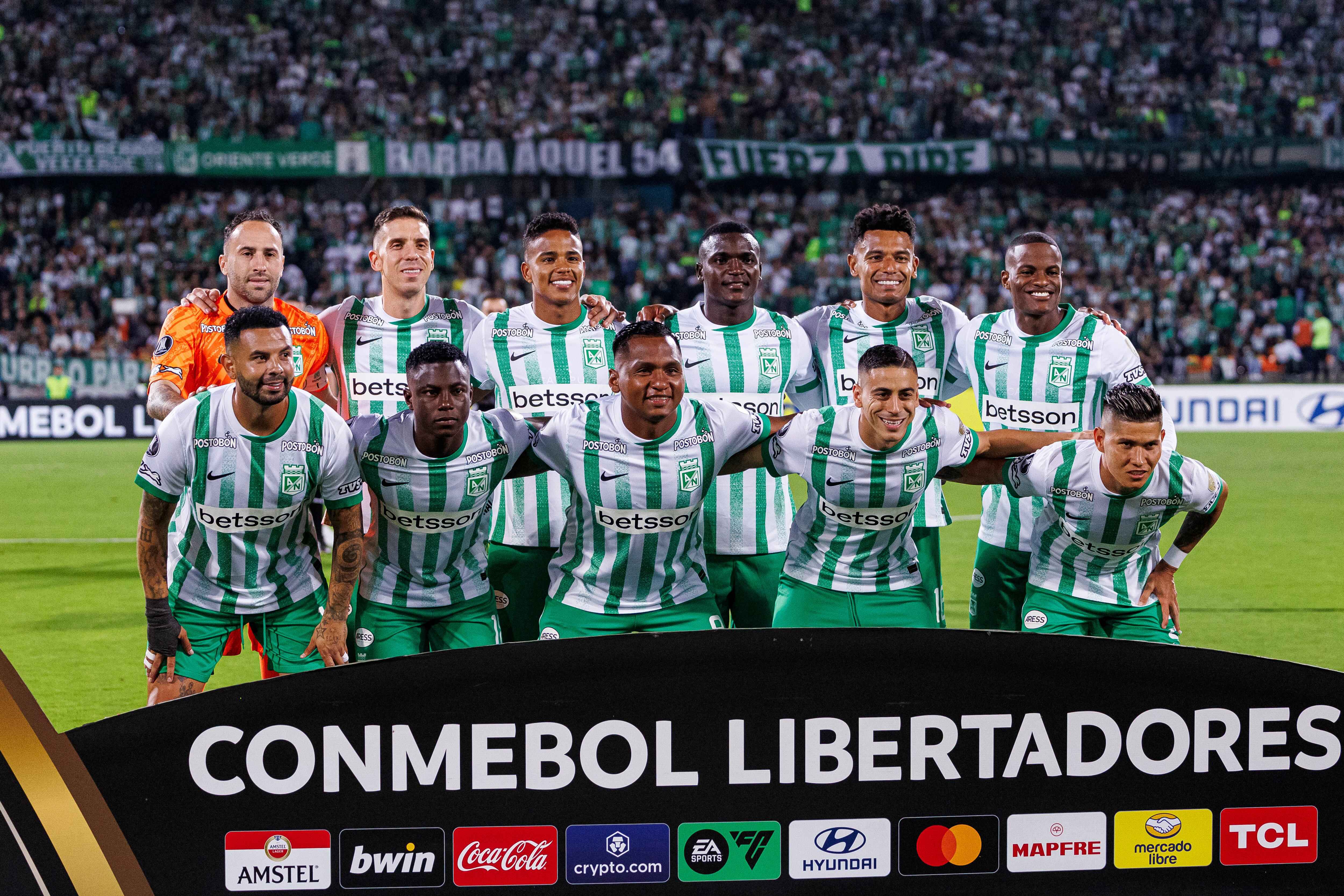 Alfredo Morelos (abajo, tercero), uno de los titulares habituales en Atlético Nacional.