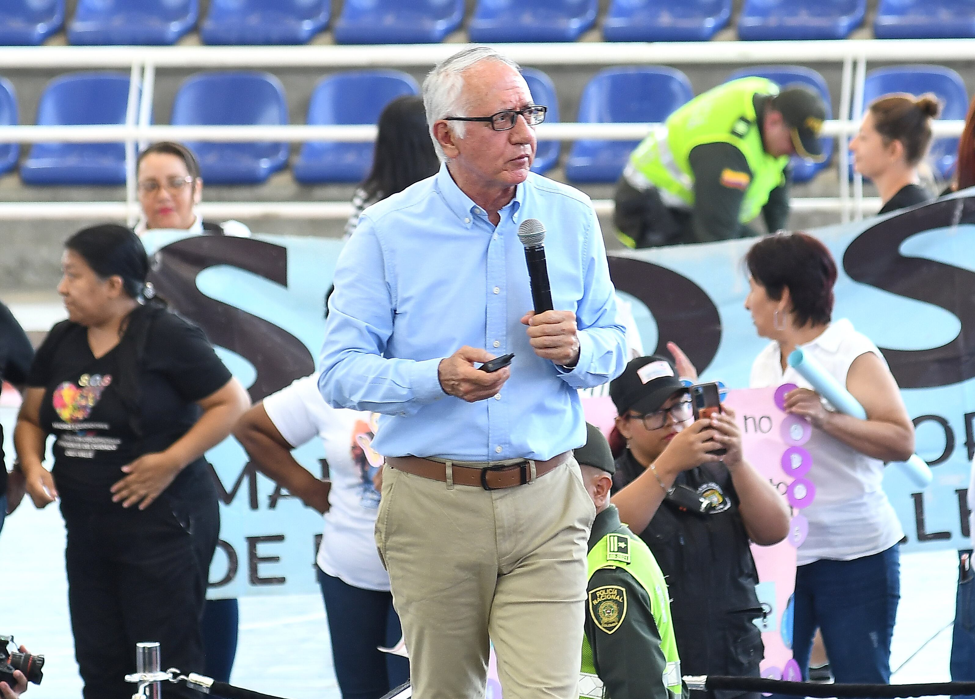 Se realizó en el coliseo de la  Escuela Nacional del  de Deporte Audiencia Pública en salud con el Ministro Guillermo Alfonso Jaramillo , Ministro de salud, Febrero 13 de 2024, Foto Wirman Rios / EL PAIS