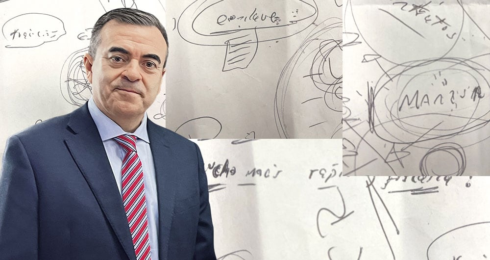    Olmedo López dice que espera ser escuchado en la Fiscalía y en la Corte para entregar las pruebas. En hojas en blanco anotó palabras clave del escándalo.