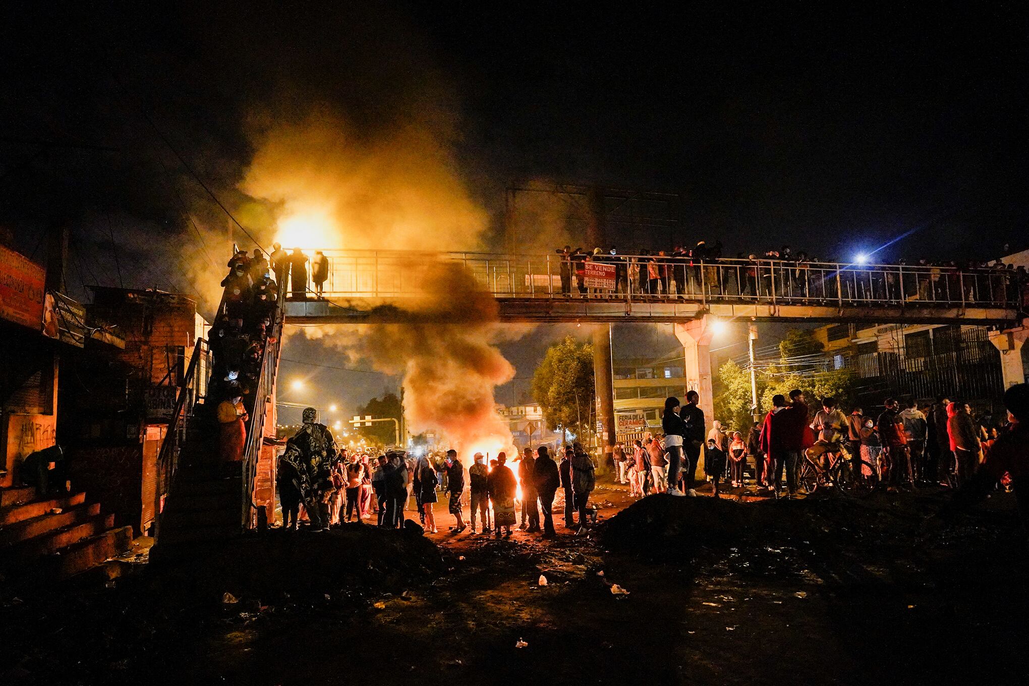 En imágenes : Miles de manifestantes indígenas de Ecuador marchan sobre la capital