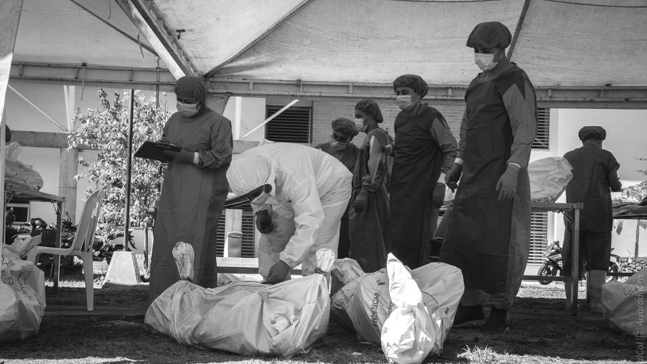 “A la fecha, ha recibido 250 cuerpos provenientes de los departamentos de Chocó, Caldas, Risaralda y Valle del Cauca”, informó Medicina Legal.