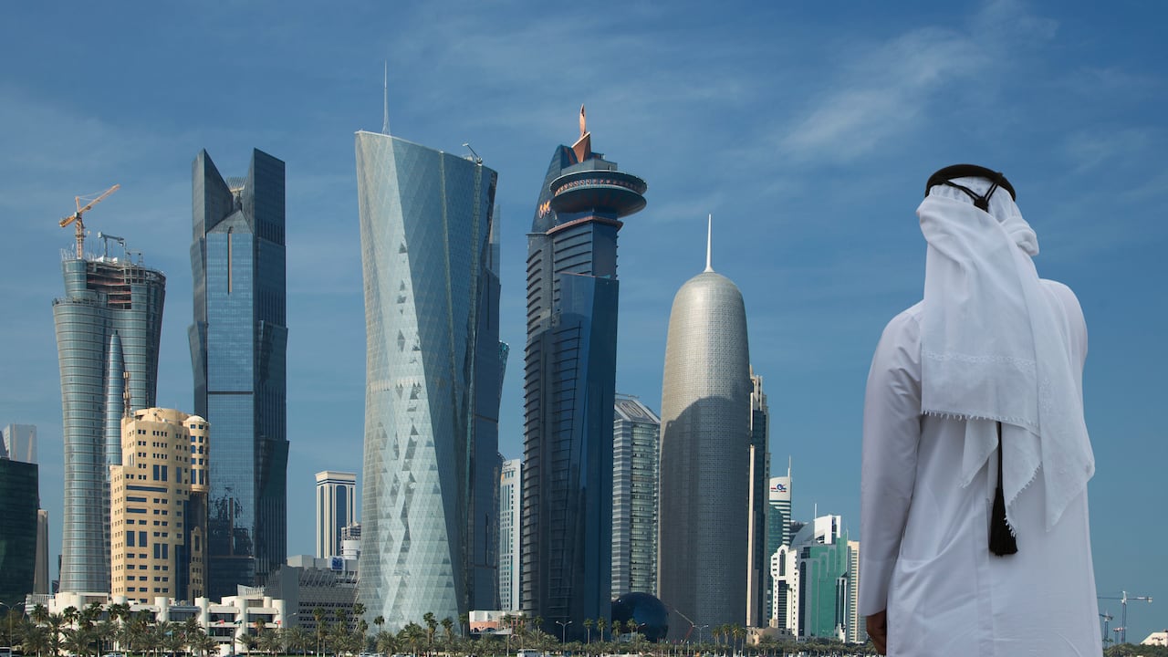 El origen de los apellidos depende del lugar donde está ubicado el territorio y la influencia extranjera que haya experimentado