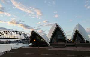 SYDNEY, AUSTRALIA - AUGUST 10: An empty forecourt at the Opera house at sunset on August 10, 2021 in Sydney, Australia. New South Wales recorded 356 Covid-19 cases and three deaths in the past 24 hours, the highest number of daily cases since the start of the pandemic. Greater Sydney is in a lockdown through to August 28th as an attempt to contain the highly contagious Covid-19 delta variant. (Photo by James D. Morgan/Getty Images)