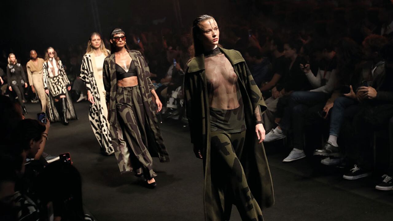 Bogotá Fashion Week - BFW es una plataforma comercial y de promoción de la Cámara de Comercio de Bogotá (CCB) para convertir a la ciudad en una capital de negocios de moda de talla internacional, enfocada en el diseño.