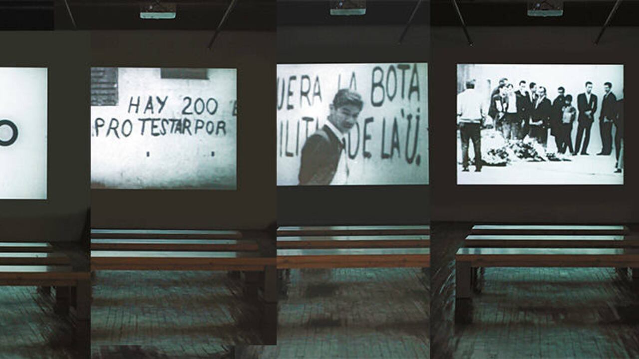 Algunos fotogramas de las películas de Álvarez que se proyectan hasta el próximo 5 de agosto en el Claustro de San Agustín, en Bogotá. Foto: Guillermo Torres.