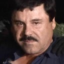 El Chapo la llevó corriendo hasta el baño y, para sorpresa de su amante, activó un mecanismo que levantó la bañera.
