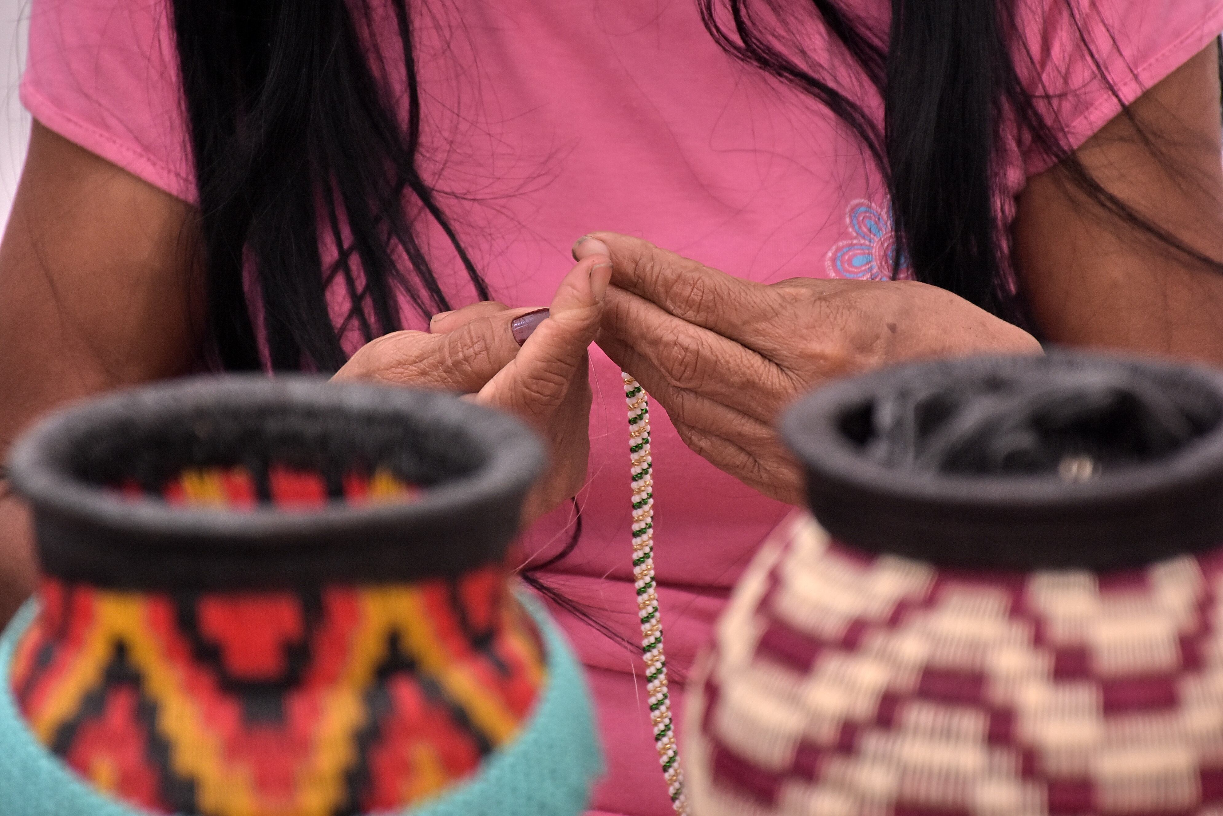 Desde hoy y hasta el 11 de noviembre en el bulevar del Río se realiza la feria Emprende Pacífico, en la cuál participan 105 víctimas del conflicto emprendedoras. Esta actividad, organizada por la Unidad para las Víctimas, la Alcaldía de Cali, la Gobernación y el Sena busca honrar las experiencias y el valor de personas que han sido afectadas por la guerra y salen adelante con sus emprendimientos.