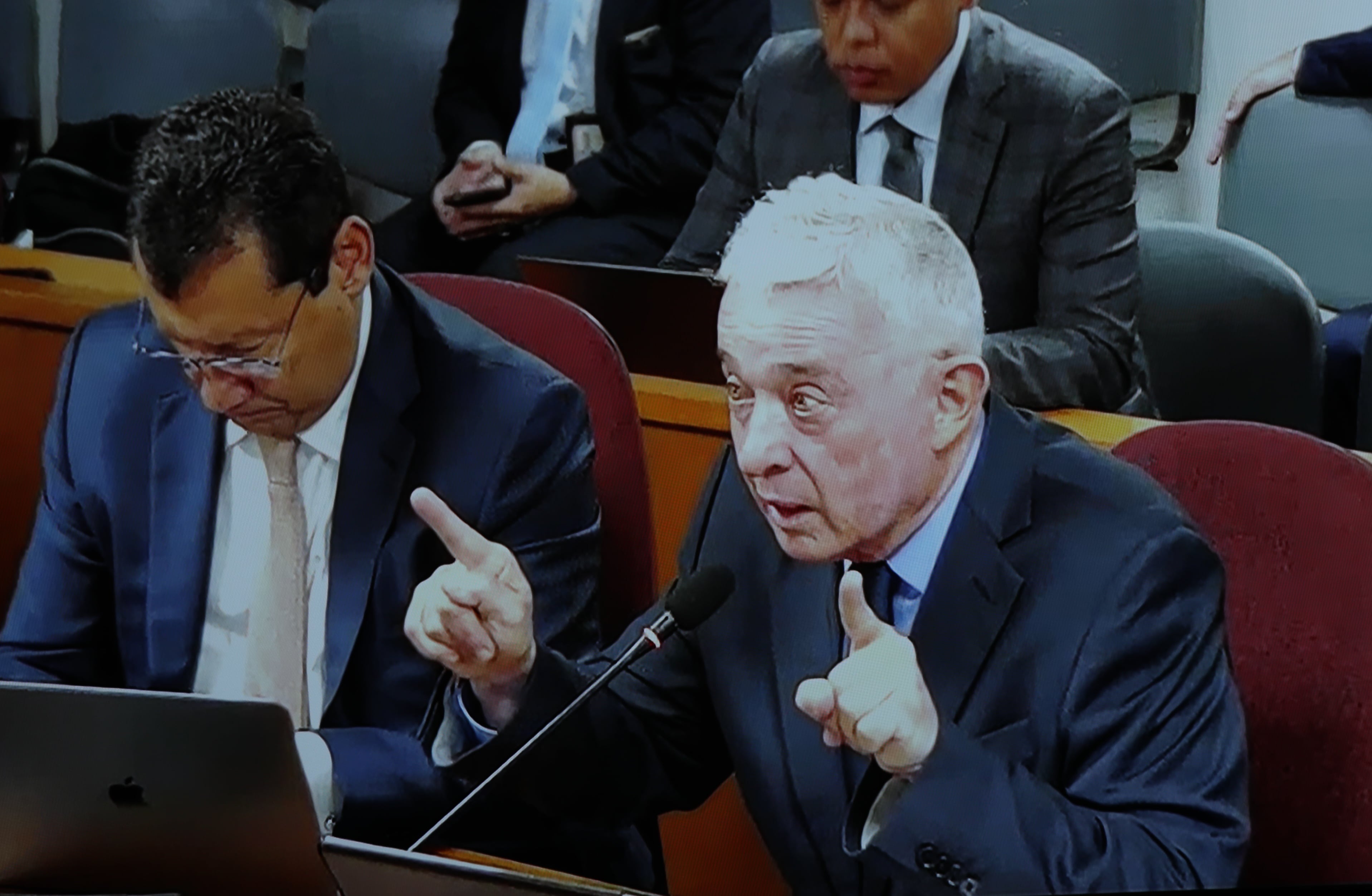 Expresidente Álvaro Uribe Vélez presenta  su defensa técnica ante las acusaciones de la Fiscalía
7 julio 2025