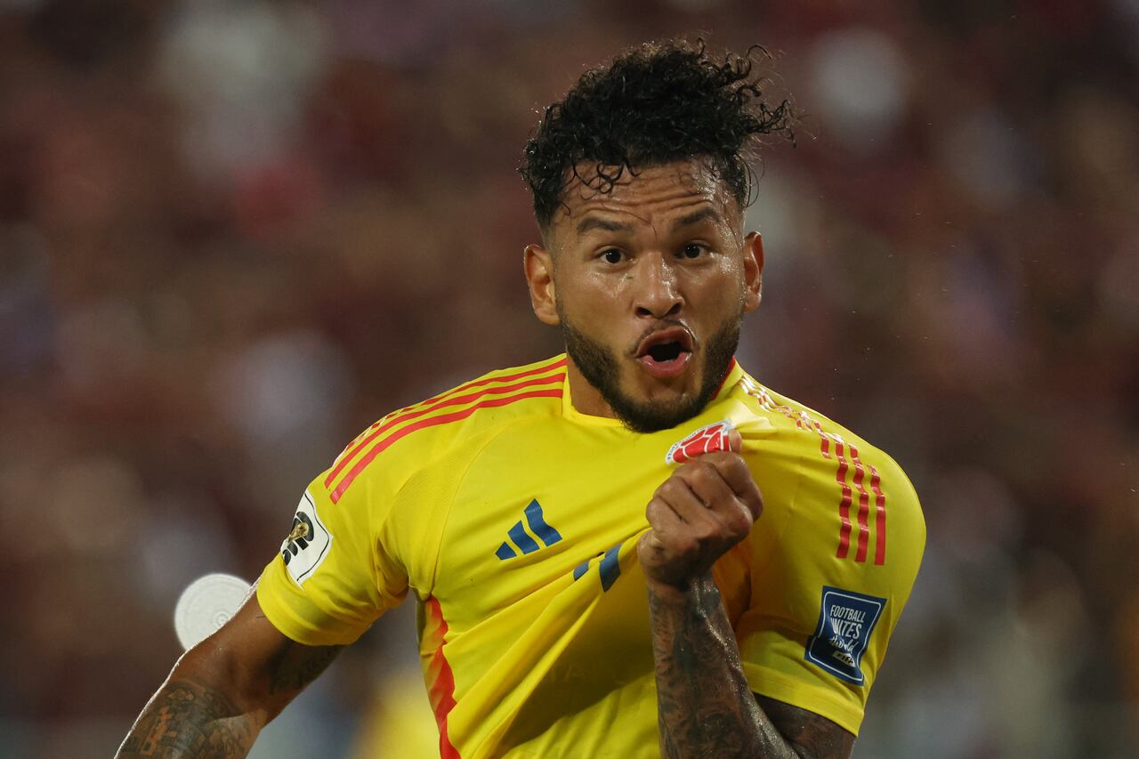MATURIN, VENEZUELA - SEPTEMBER 09: Luis Suarez of Colombia celebrates after scoring the team's second goal during the South American FIFA World Cup 2026 Qualifier match between Venezuela and Colombia at Estadio Monumental de Maturin on September 09, 2025 in Maturin, Venezuela. (Photo by Edilzon Gamez/Getty Images) (Photo by Edilzon Gamez / Getty Images South America / Getty Images via AFP)