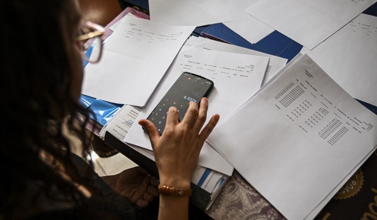 "Ahora sí puede que exista una ventana de esperanza para que el padre de mi hija se ponga al día en las pensiones", dijo Josseline Duarte, madre soltera en Chile