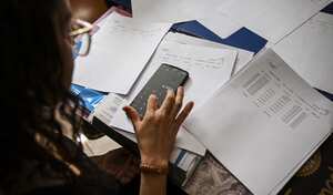 "Ahora sí puede que exista una ventana de esperanza para que el padre de mi hija se ponga al día en las pensiones", dijo Josseline Duarte, madre soltera en Chile