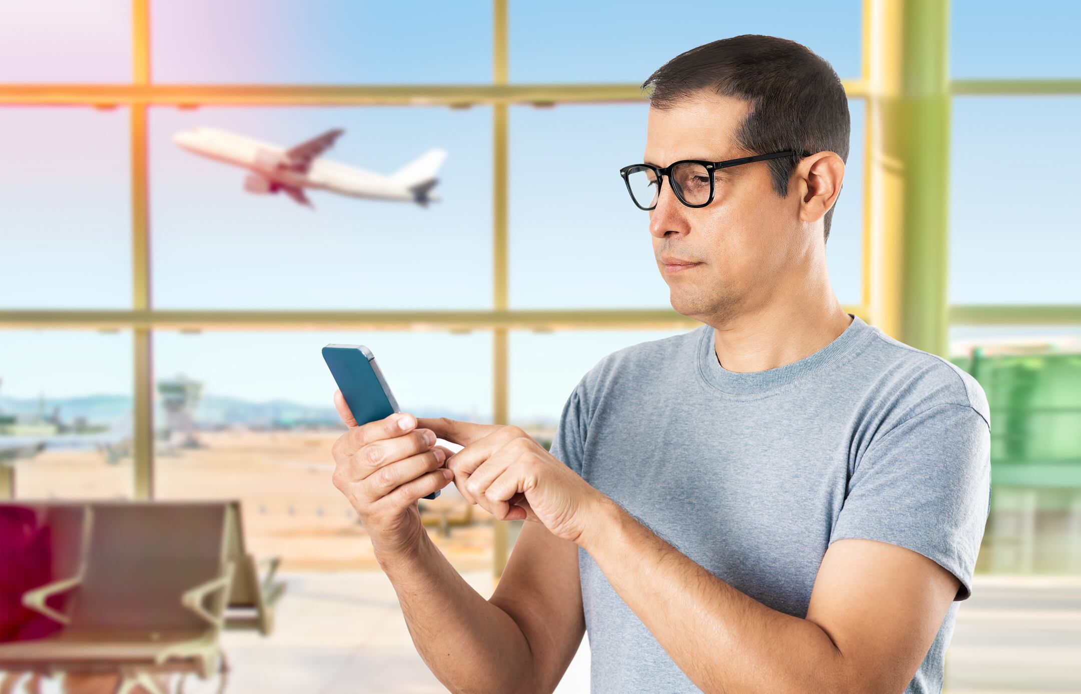 Latam lanza su eSIM en Colombia, ideal para viajeros que buscan conexión sin redes locales.