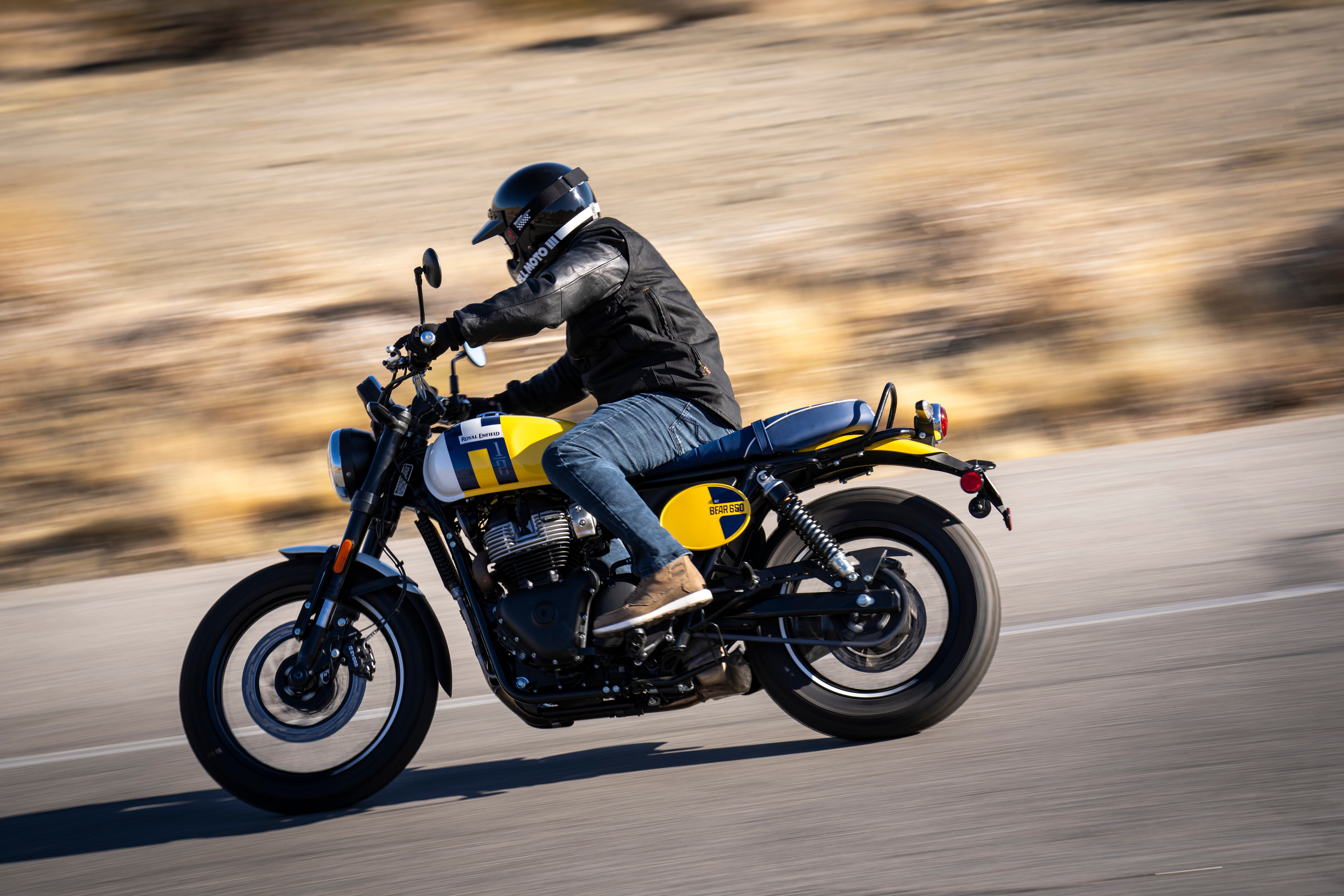 Royal Enfield presentó en primicia para Colombia sus dos nuevos modelos: la GRR 450 y la Bear 650.