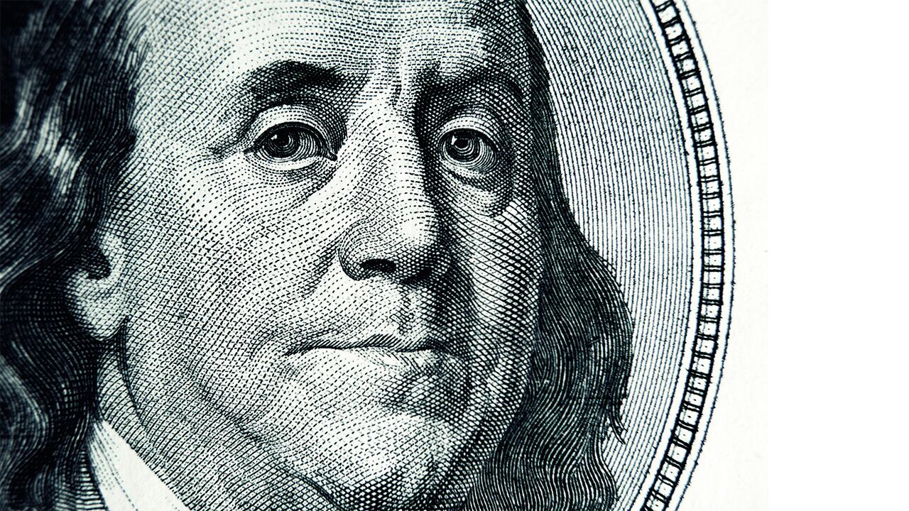 El dólar ha fluctuado a la baja en el mercado spot colombiano. 