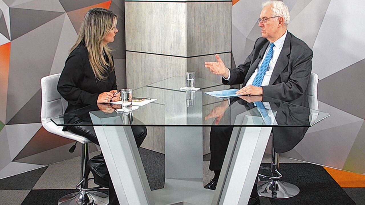 Exministro de Hacienda, José Antonio Ocampo en entrevista con la directora de SEMANA, Vicky Dávila.