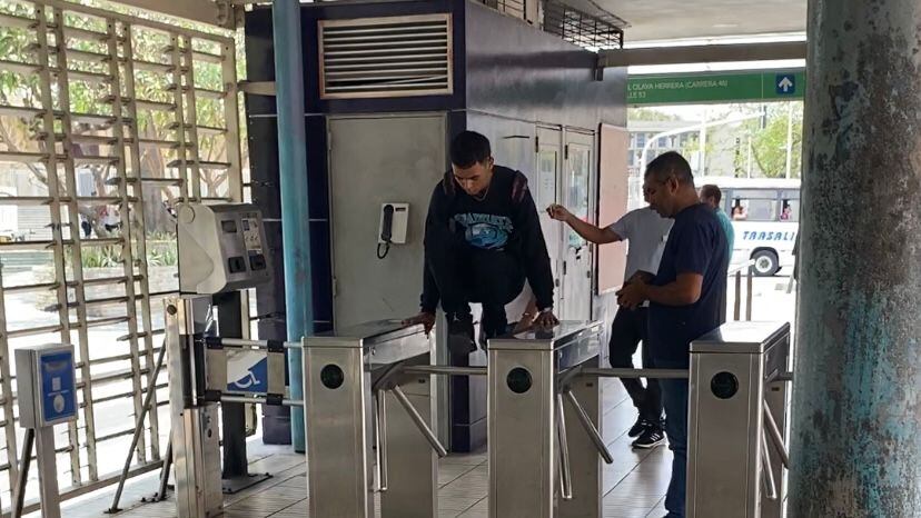 Colados en Transmetro.