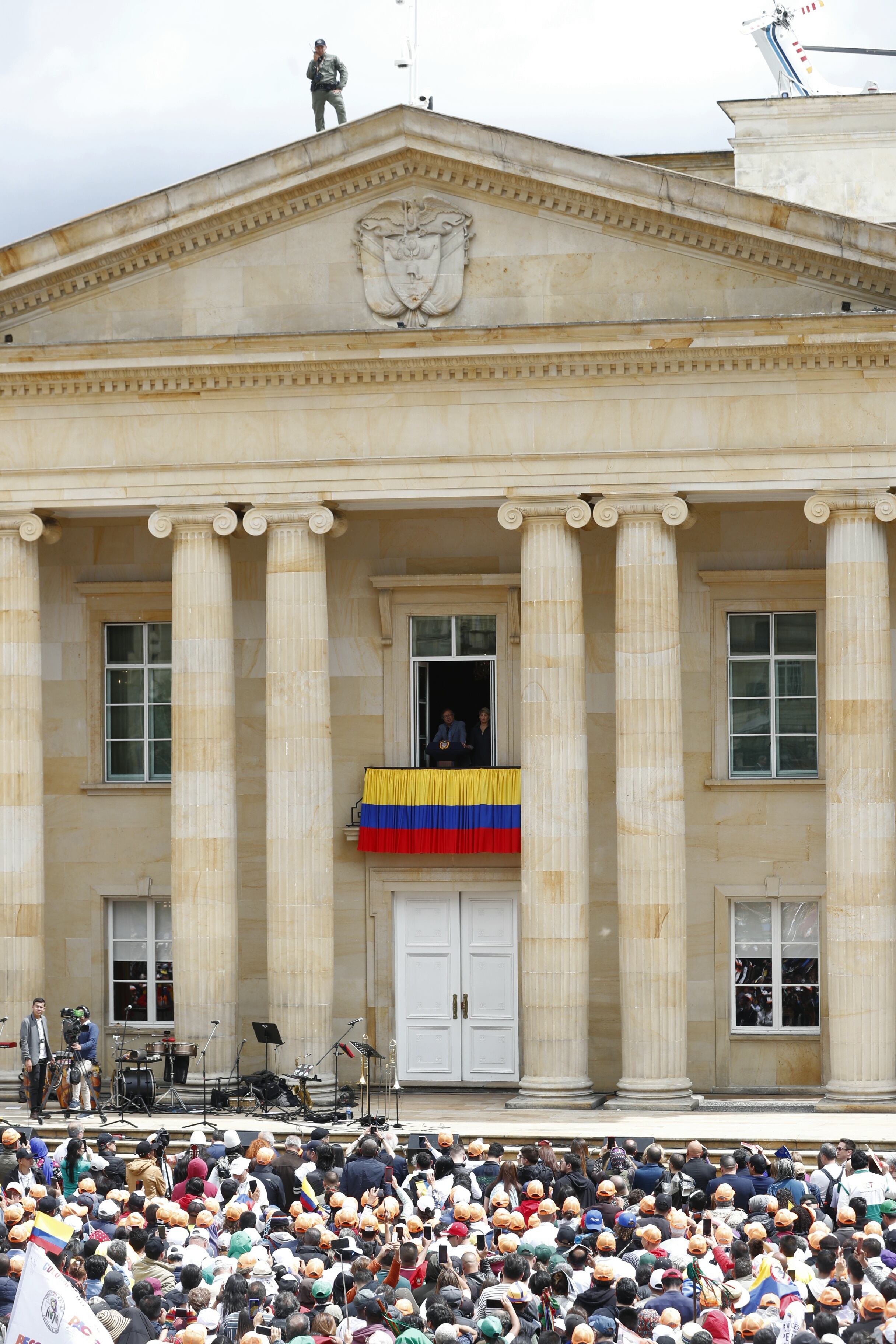 Presidente Gustavo Petro en el balcón de la Casa de Nariño