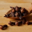 Descubra el secreto ancestral para atraer prosperidad en Navidad: el clavo de olor.