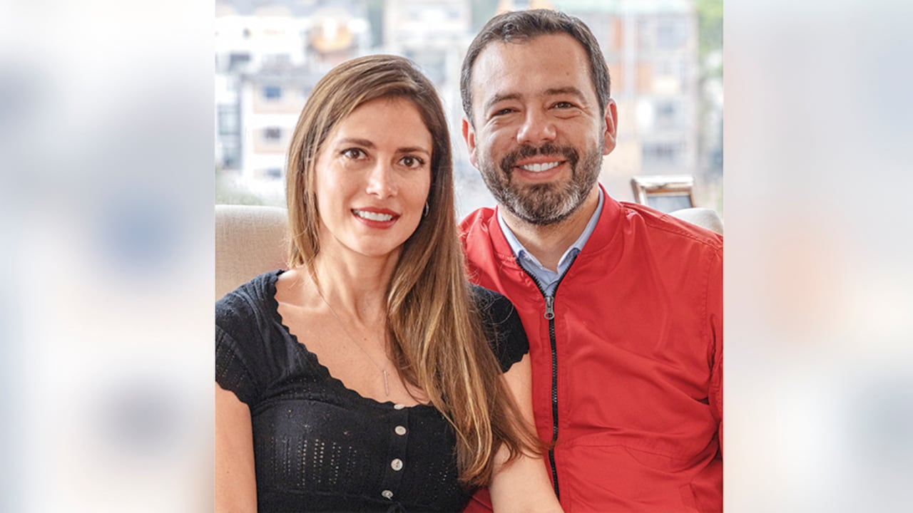 Carolina Deik y Carlos Fernando Galán se conocieron cuando la abogada lo buscó para una entrevista en 2007. Se casaron en Barranquilla en 2011.