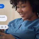 Google mensajes se actualiza con mejoras que WhatsApp aún no posee