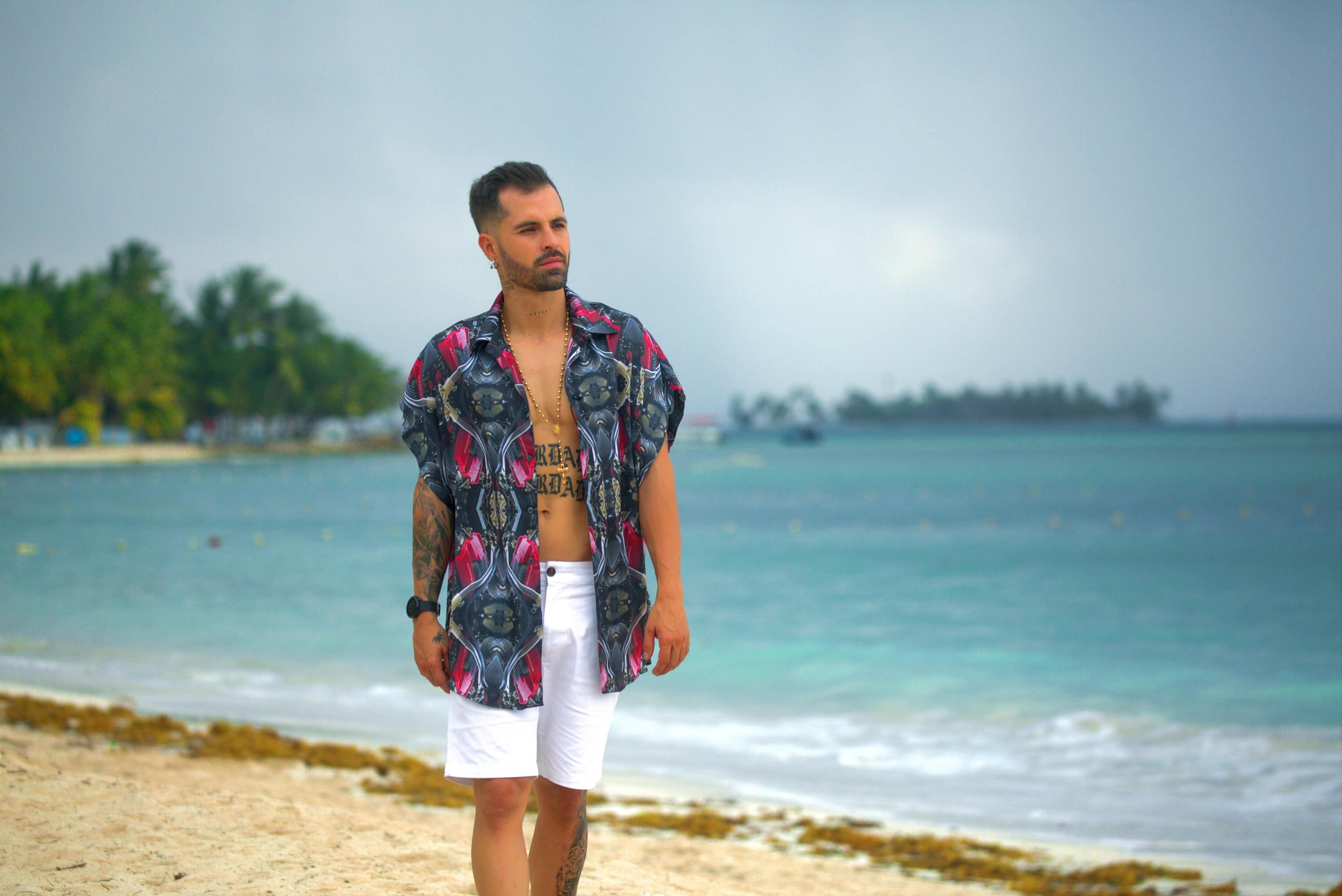 Mike Bahía seguirá con sus conciertos con  Greeicy Rendón, en teatros de  Bucaramanga, Medellín, Pereira y Cali. La semana pasada su show en Bogotá fue un éxito.