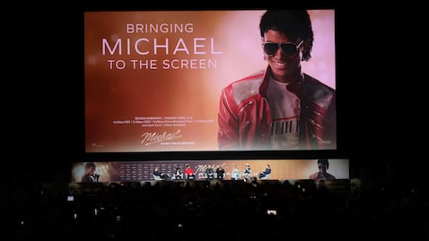 Berlín fue testigo de la premiere de ‘Michael’, el biopic reunió a la familia Jackson y a los fanáticos.
