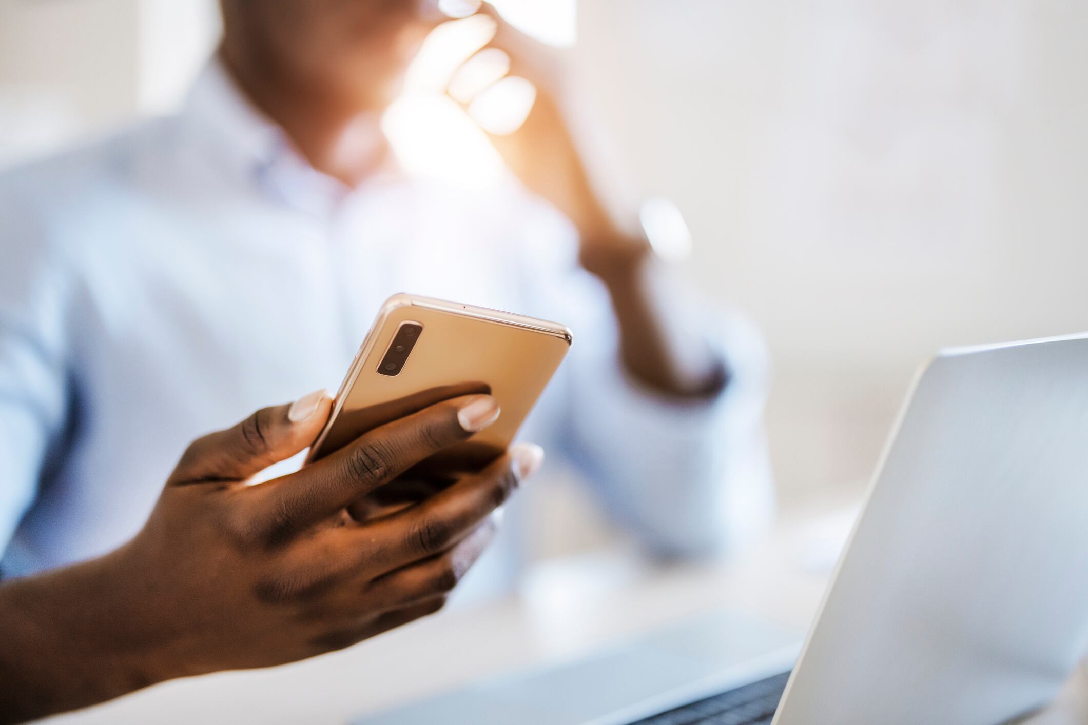 El uso de WhatsApp para compartir información sensible puede poner en riesgo la seguridad personal. Las nuevas directrices destacan qué tipo de mensaje debe evitarse para prevenir que los usuarios se conviertan en víctimas de estafas.