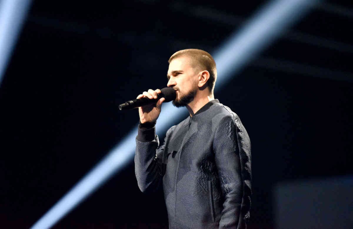 Juanes fue el encargado de anunciar la aparición del Nobel Juan Manuel Santos en el escenario. Fotos: Rodrigo Urrego / SEMANA