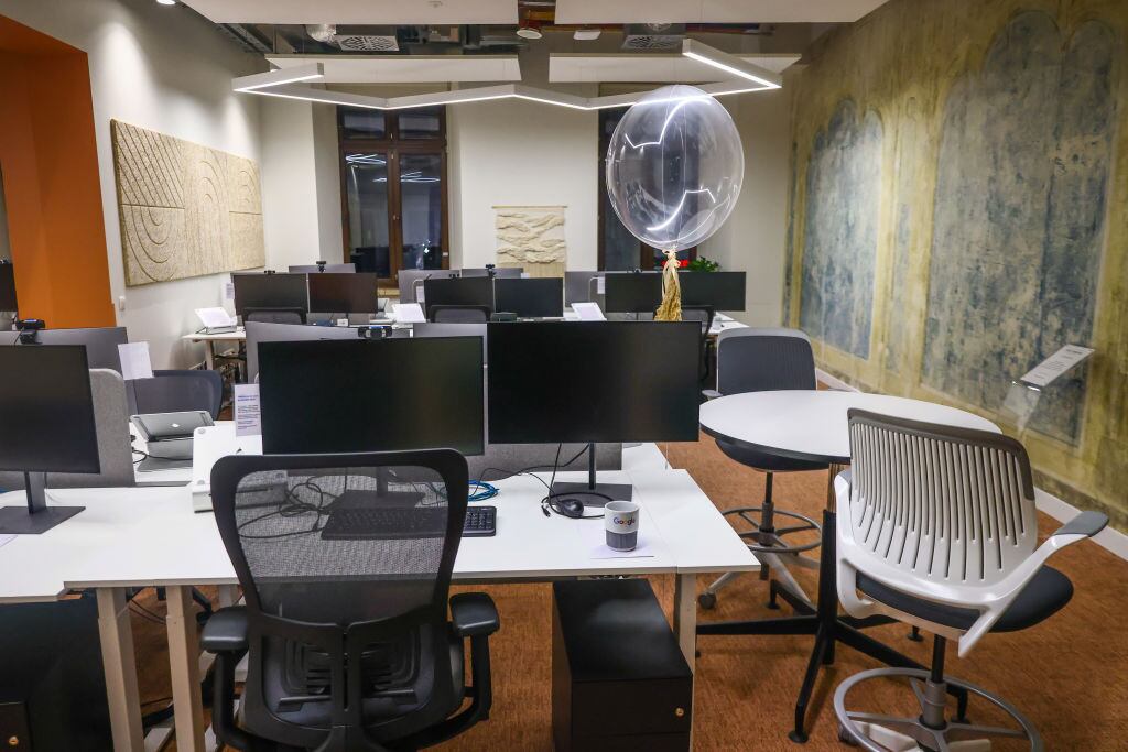 Los posibles efectos adversos de mantener su computador en suspensión durante un largo lapso.