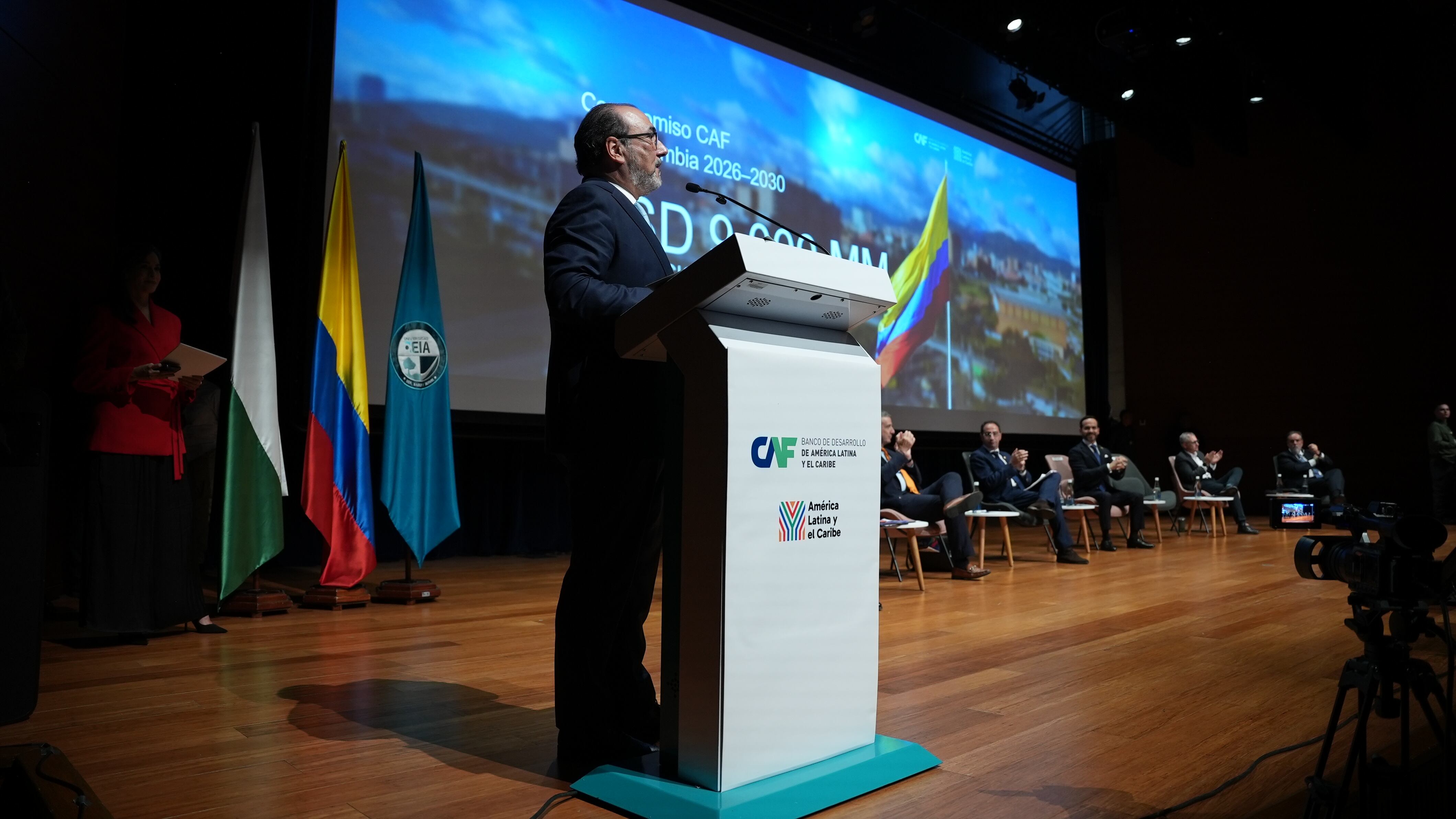 Sergio Diaz Granados en evento de la CAF en Medellín