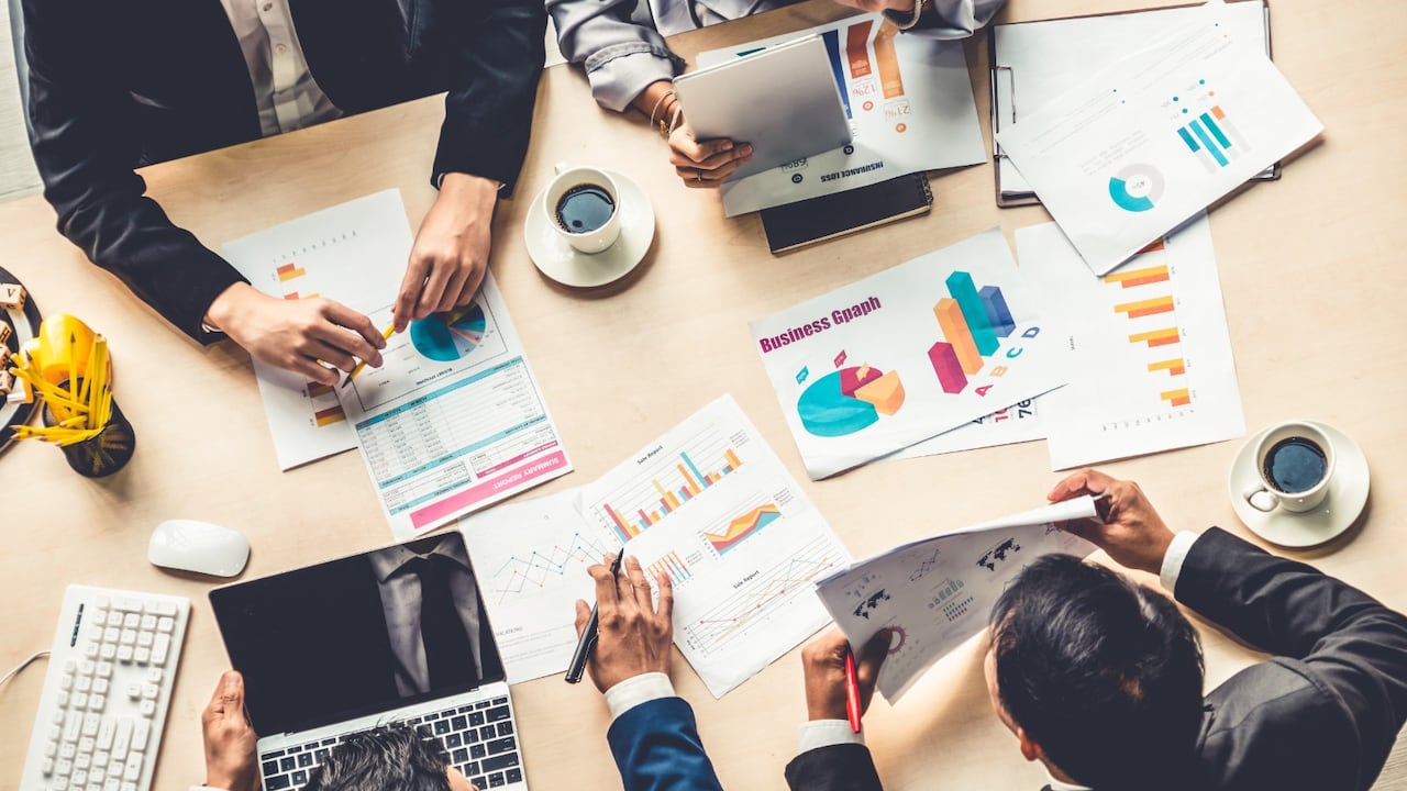 La propuesta del presidente Gustavo Petro de 'reformar la reforma de 2022' sigue generando reacciones entre académicos y gremios. Foto 123RF