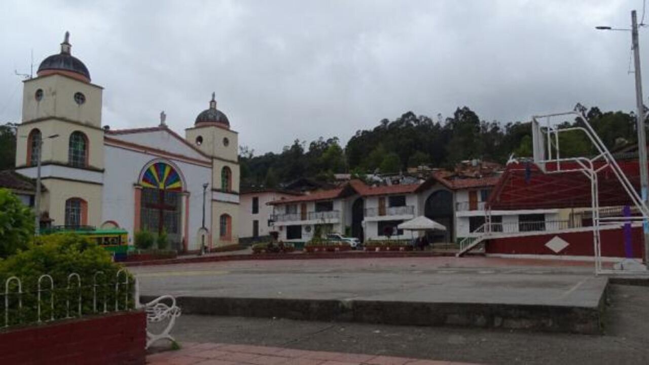 En el municipio se aplicará el pico y cédula por pares e impares y el domingo ningún comercio abrirá.