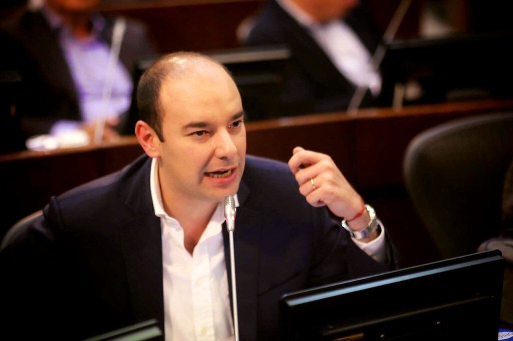 Horacio José Serpa en su paso por el Senado de Colombia. 