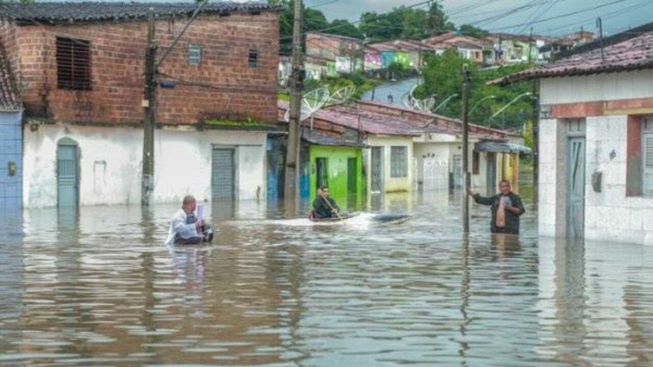 La emergencia por lluvias en Brasil ya deja 34 personas muertas