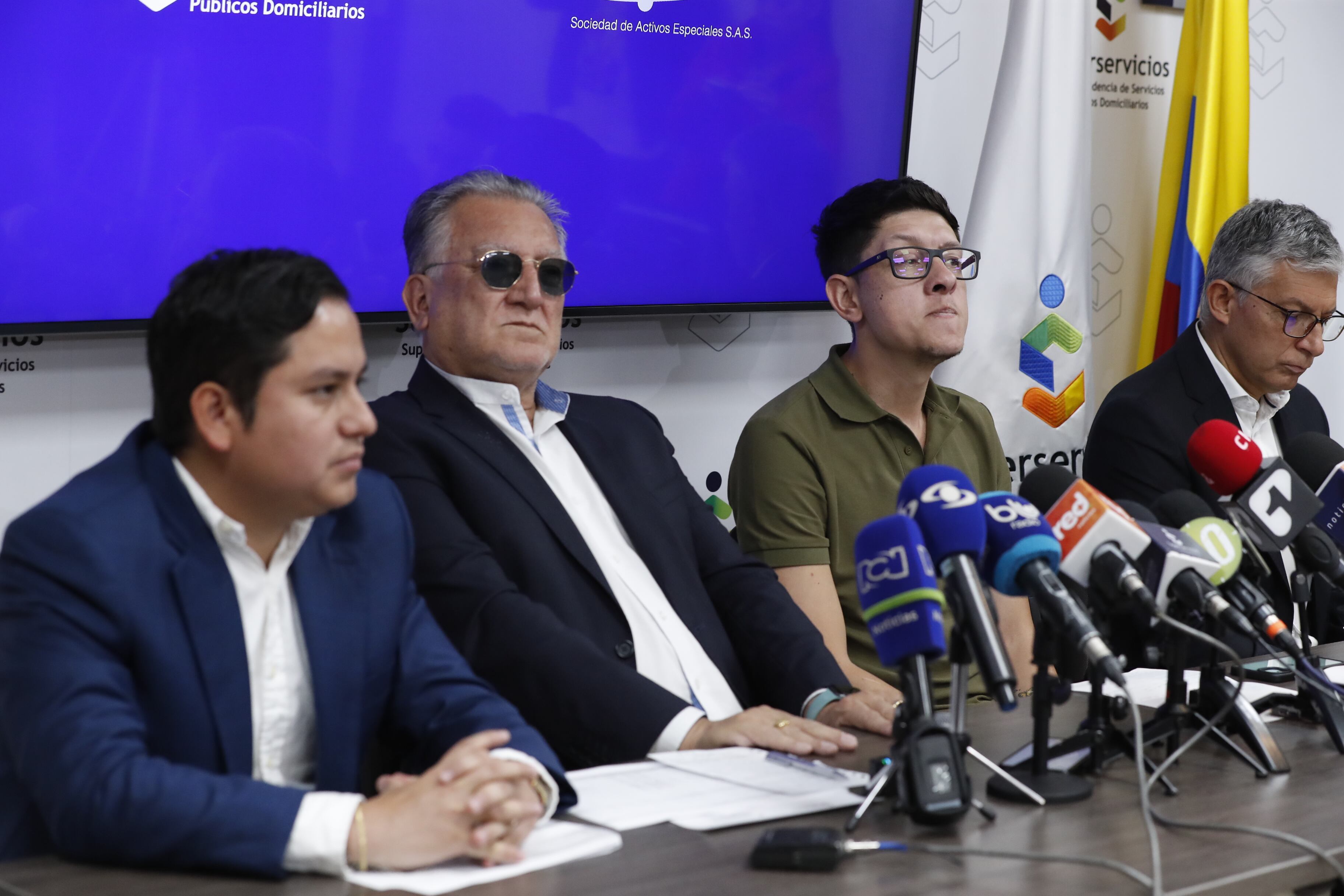 Rueda de prensa triple A