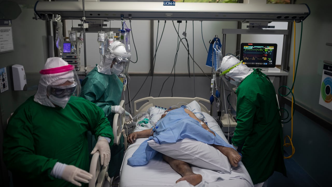 FUNDACION CARDIO INFANTIL BOGOTA
UNIDAD DE CUIDADOS INTENSIVOS DE LA FUNDACION CARDIO INFANTIL
COVID 19
CORONAVIRUS
17 DE JULIO 2020
FOTO: ESTEBAN VEGA LA-ROTTA