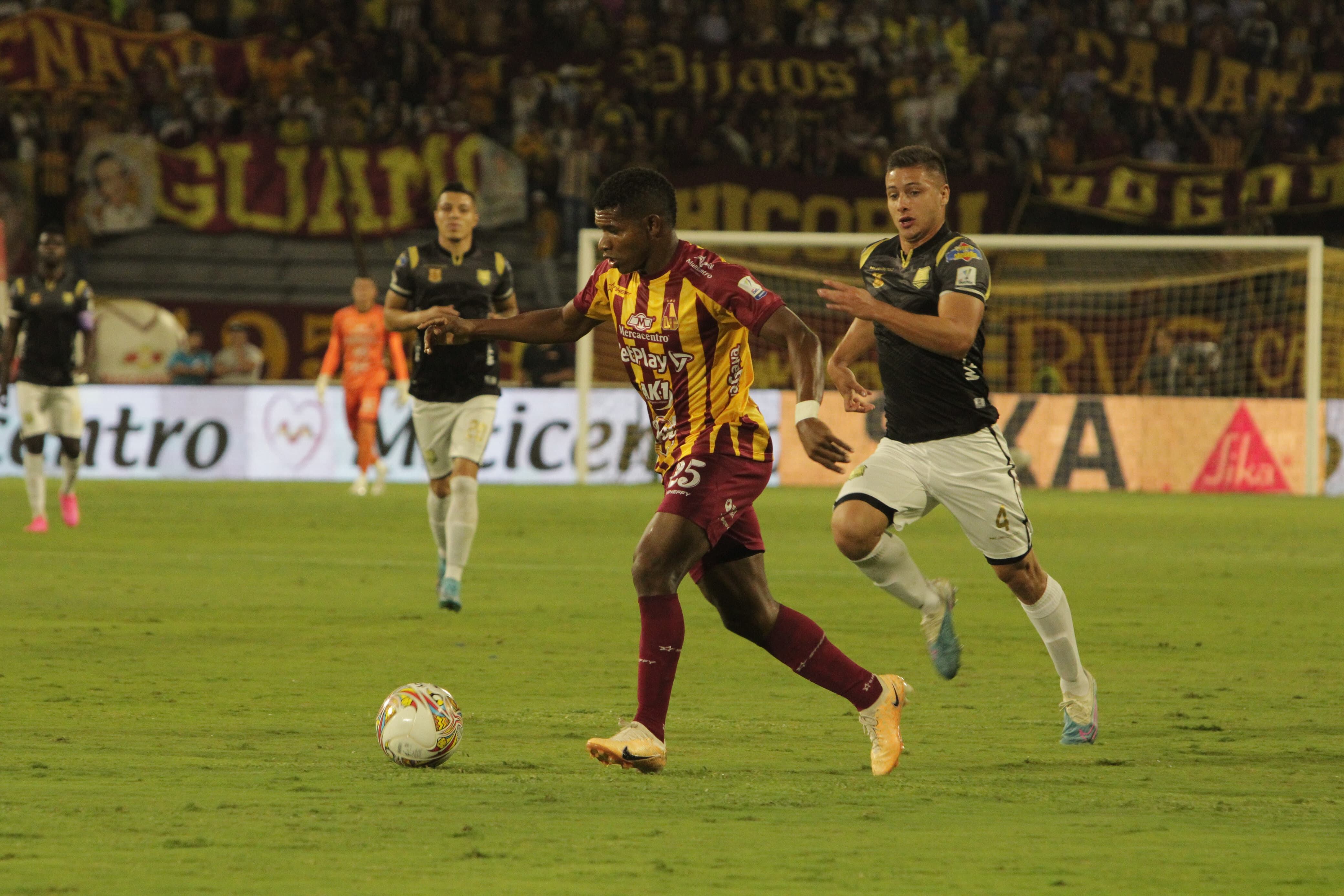 Imagen del partido entre Deportes Tolima y Águilas Doradas por la quinta fecha de los cuadrangulares semifinales de la Liga colombiana 2023.